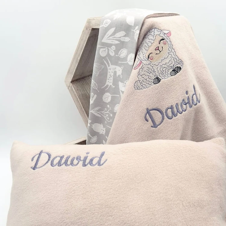 kocyk-poduszka-owieczka-a.jpg