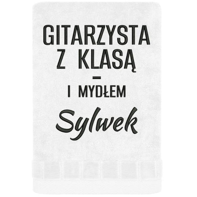 gitarzysta-z-klasa-i-mydlem-bialy.jpg