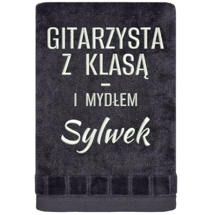 gitarzysta-z-klasa-i-mydlem-grafit.jpg