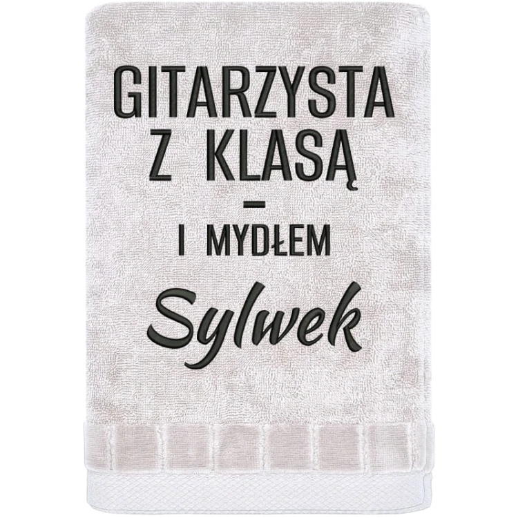 gitarzysta-z-klasa-i-mydlem-piaskowy.jpg