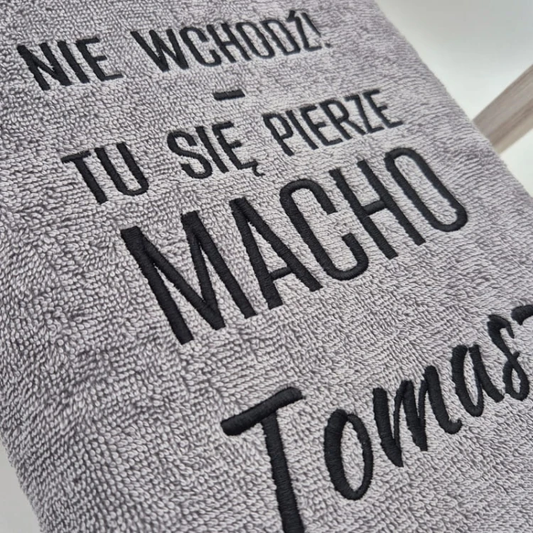 nie-wchodz-tu-pierze-sie-macho-b.jpg