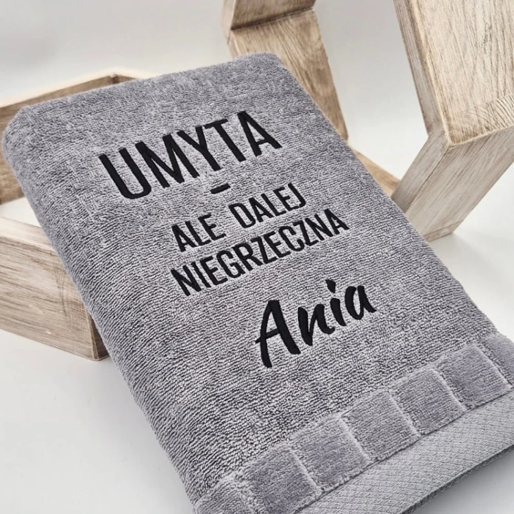 umyta-ale-dalej-niegrzeczna-a.jpg