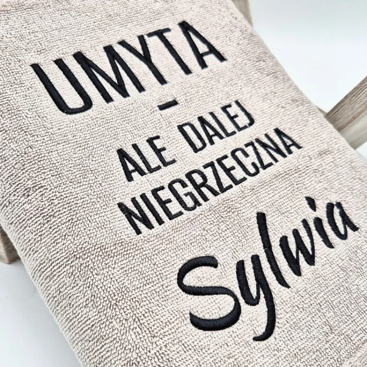 umyta-ale-dalej-niegrzeczna-d.jpg