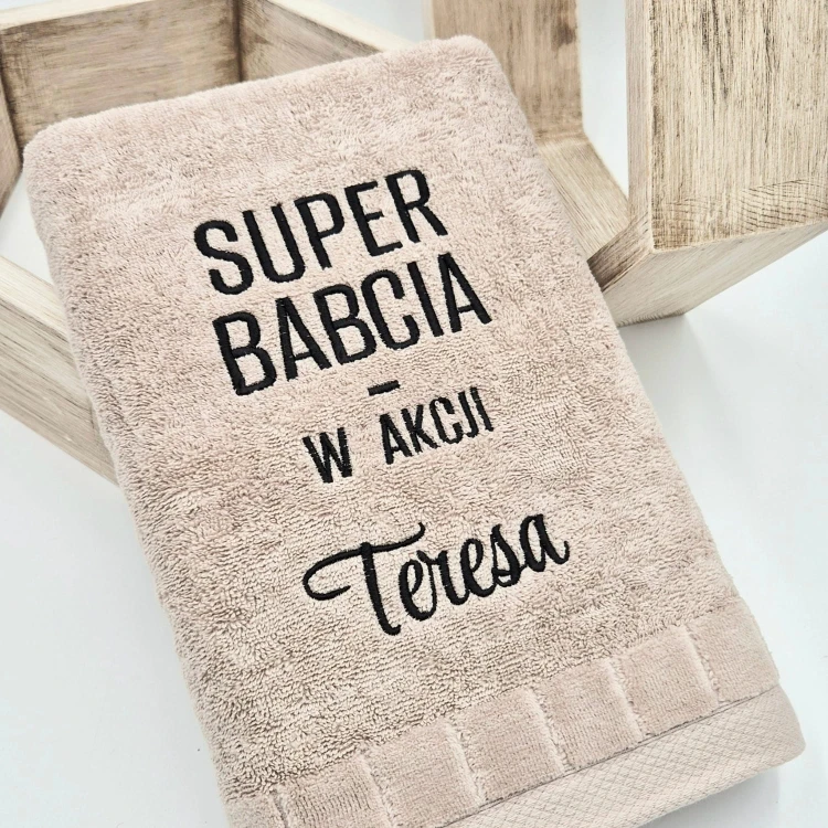super-babcia-w-akcji-a.jpg