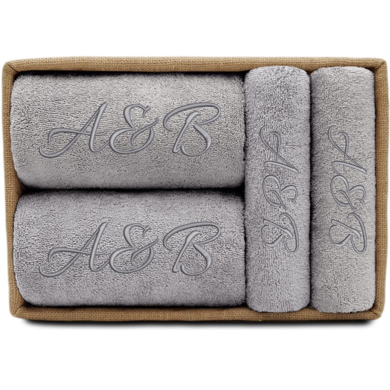 inicjaly-minimalistyczne-prezent-na-slub-4-reczniki-w-koszu-szary.jpg