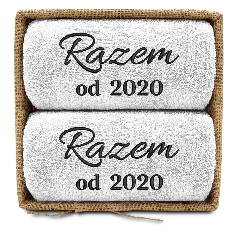 razem-prezent-na-slub-2-reczniki-w-koszu-bialy.jpg