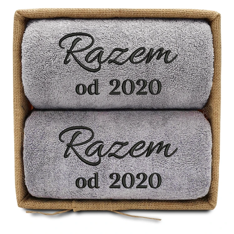 razem-prezent-na-slub-2-reczniki-w-koszu-szary.jpg