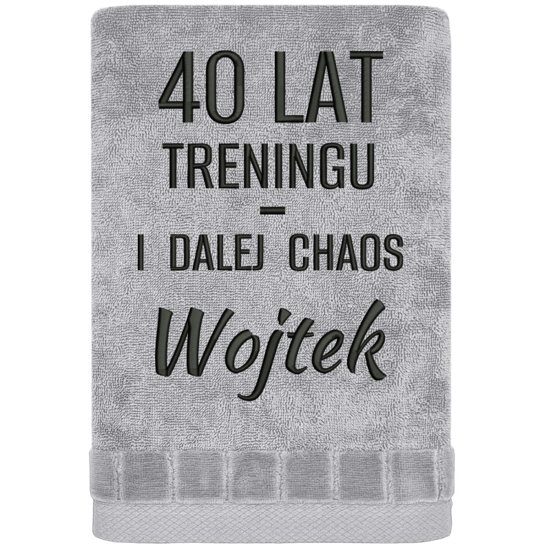 40-lat-treningu-i-dalej-chaos-szary.jpg